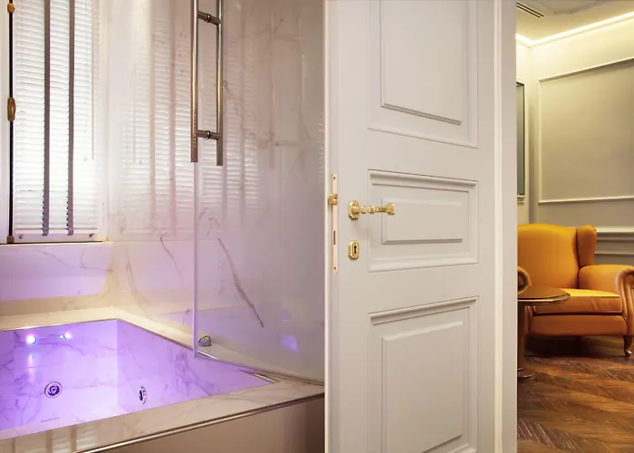 Otel The Corner 4*