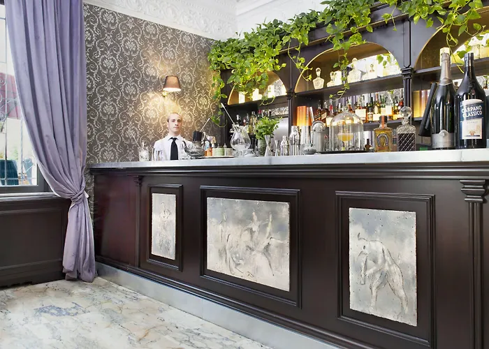 The Corner 4*