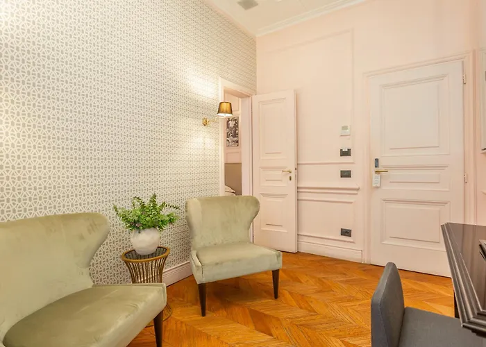 Otel The Corner 4*
